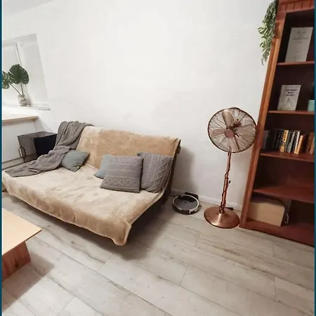 2rm - Spacious & Quiet - Center 15 Min - Metro 2 Min - By Globe Nests * وارسو