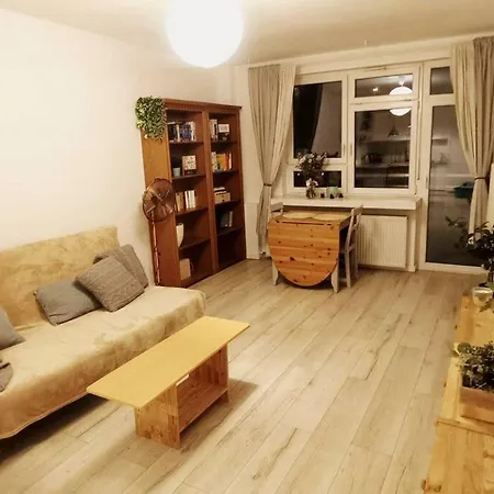2rm - Spacious & Quiet - Center 15 Min - Metro 2 Min - By Globe Nests Apartment Warsaw