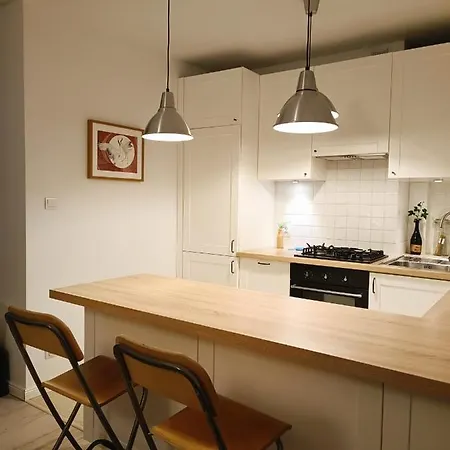 Apartamento 2rm - Spacious & Quiet - Center 15 Min - Metro 2 Min - By Globe Nests Varsovia